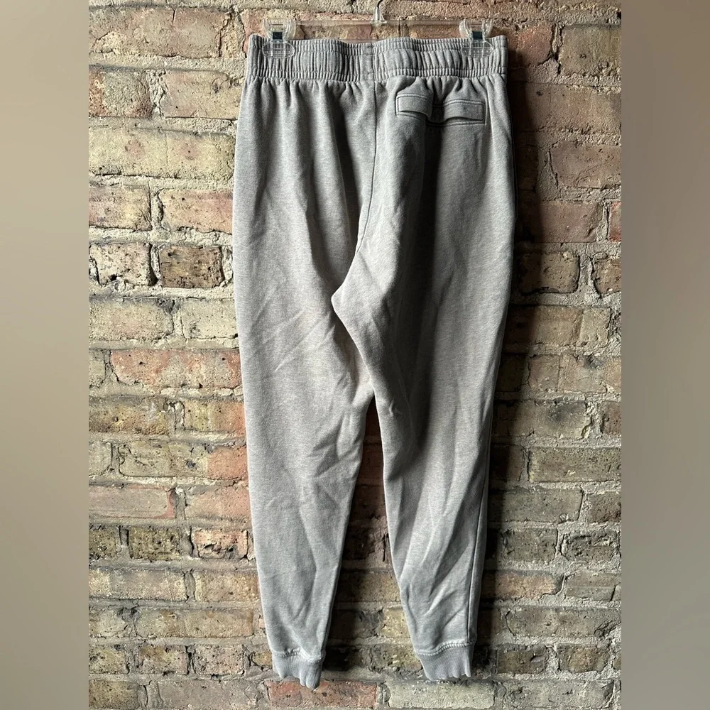 Under Armour Men's Light Gray Joggers